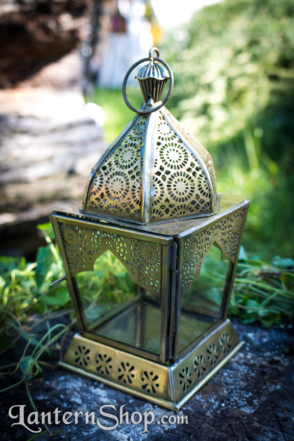 Qubba tapered lantern