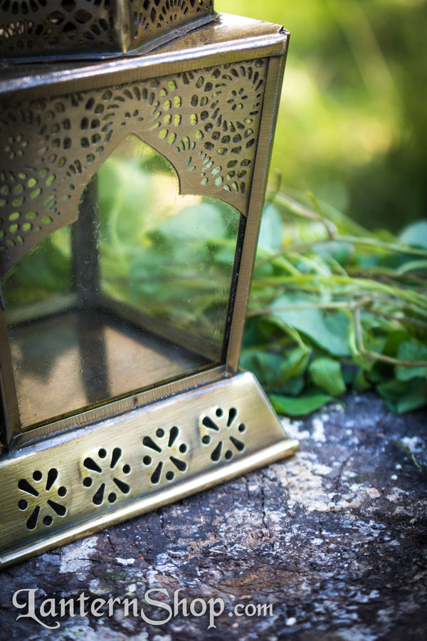 Qubba tapered lantern