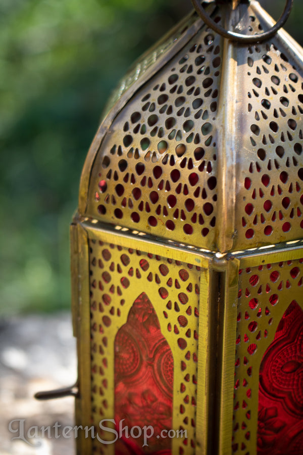 Ornate arches lantern