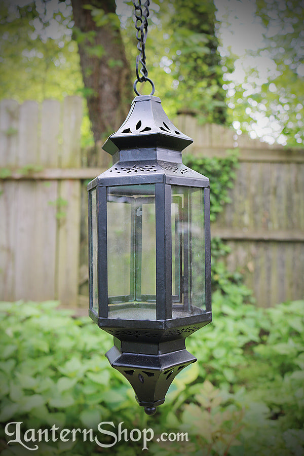 Clear pinched pendant lantern