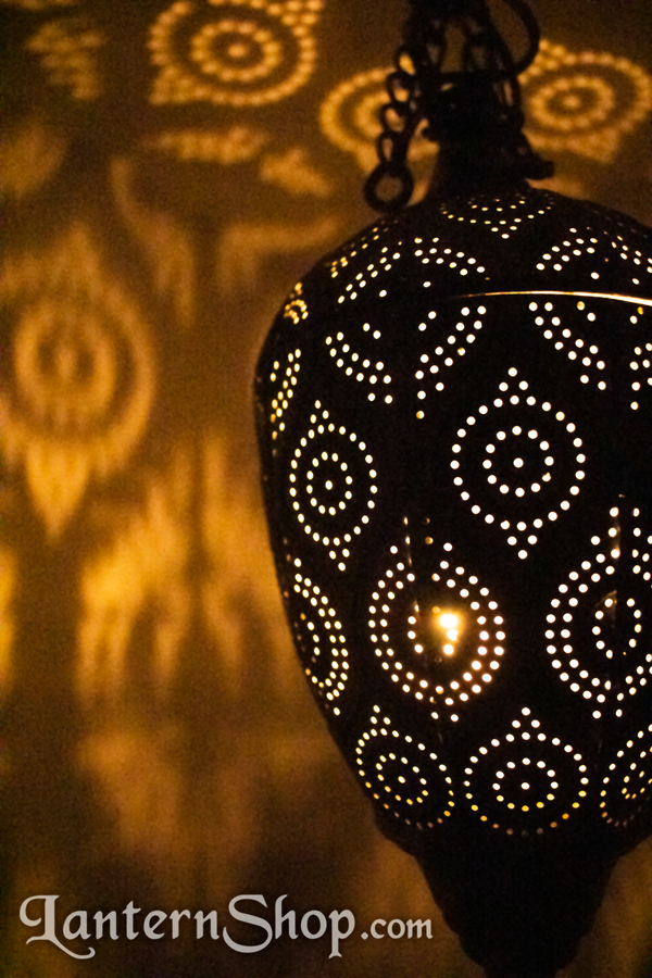 Paisley pendant basket lantern